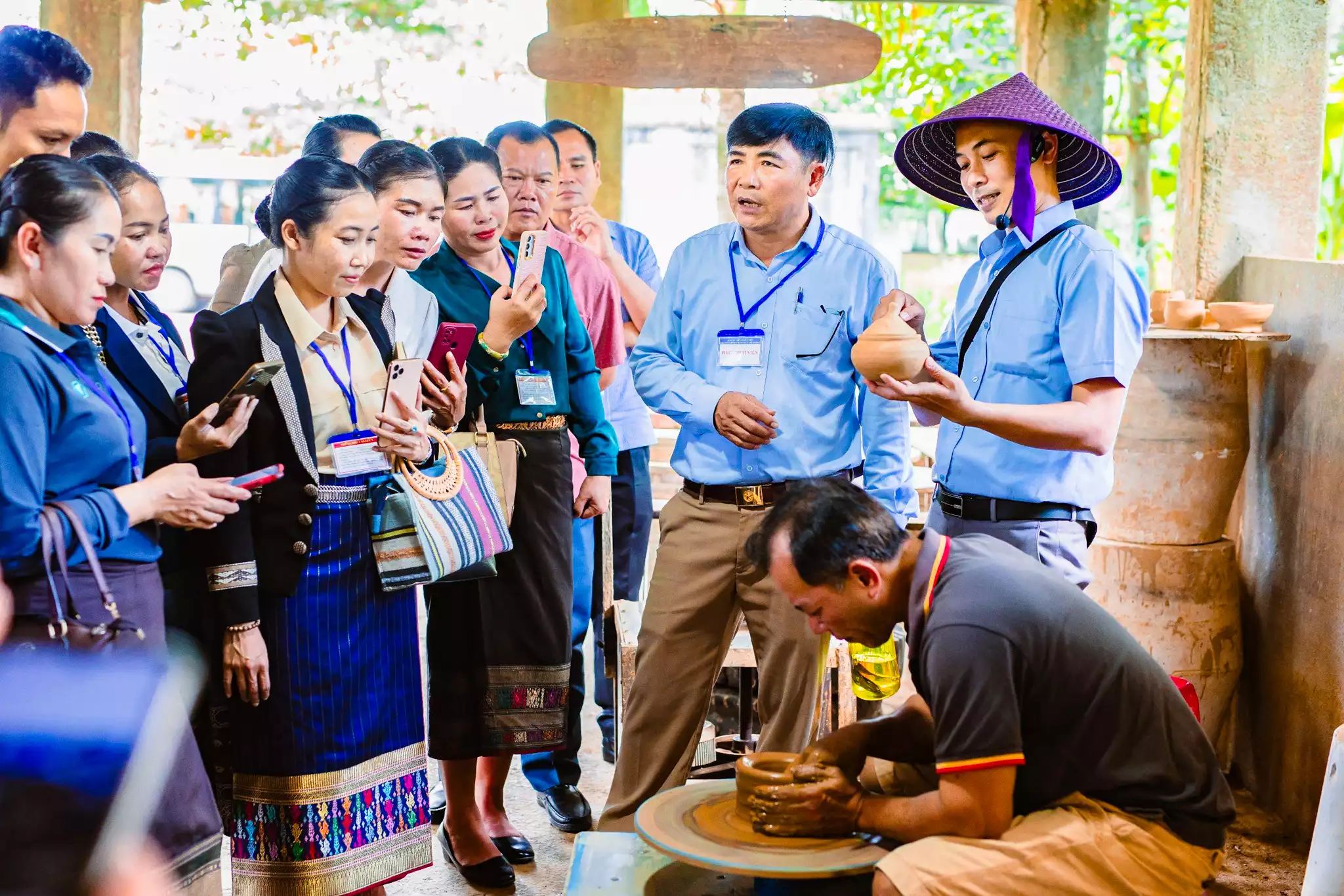 Đoàn học viên Lào học tập, nghiên cứu thực tế tại huyện Phong Điền